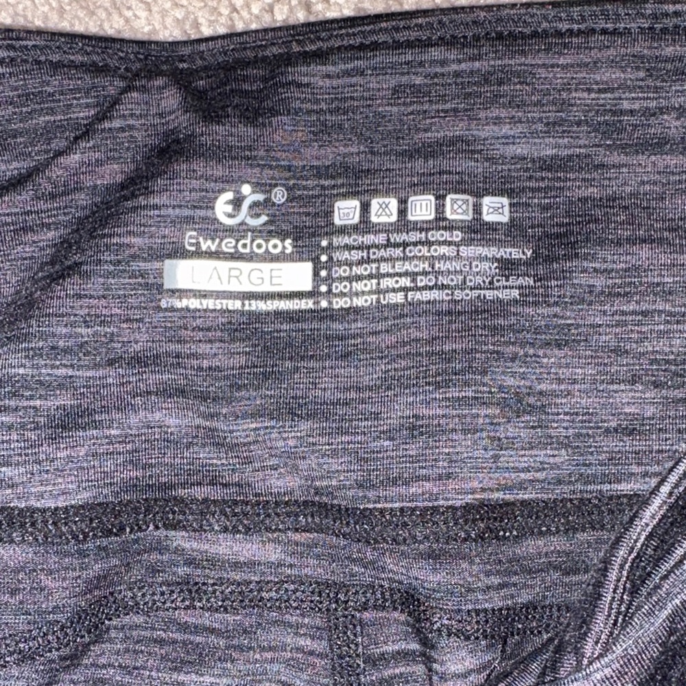 Stylish Charcoal Leggings - Picture 2 of 3
